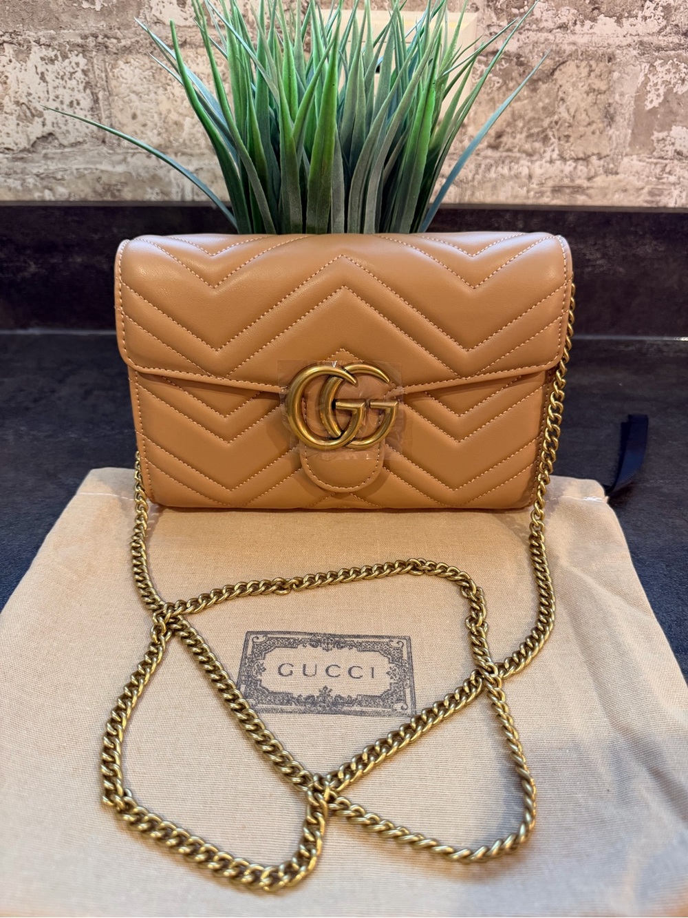 Gucci Tan Chevron MatelassƩ GG Marmont Crossbody